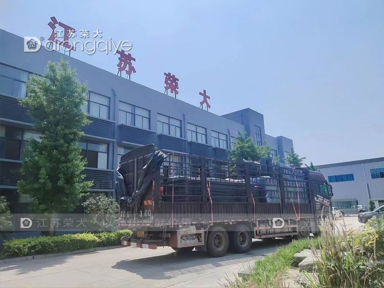 江蘇榮大智能公交站臺(tái)三車齊發(fā)配圖二