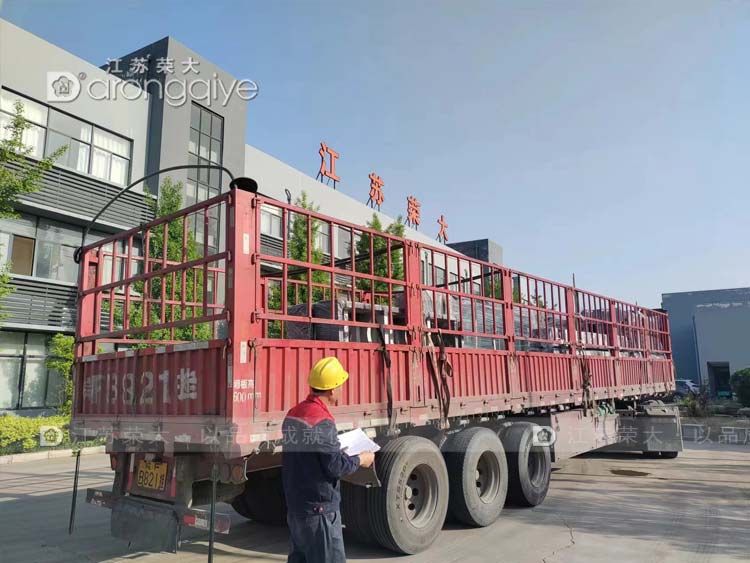 浙江智能公交站臺裝車發貨