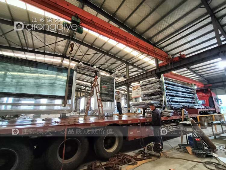 第二批山東公交候車亭發往項目地配圖一